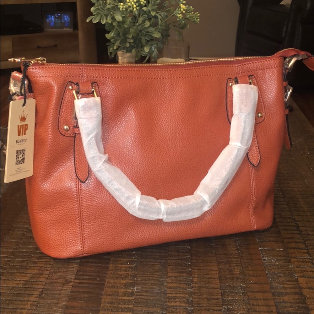 NWT Kattee leather purse